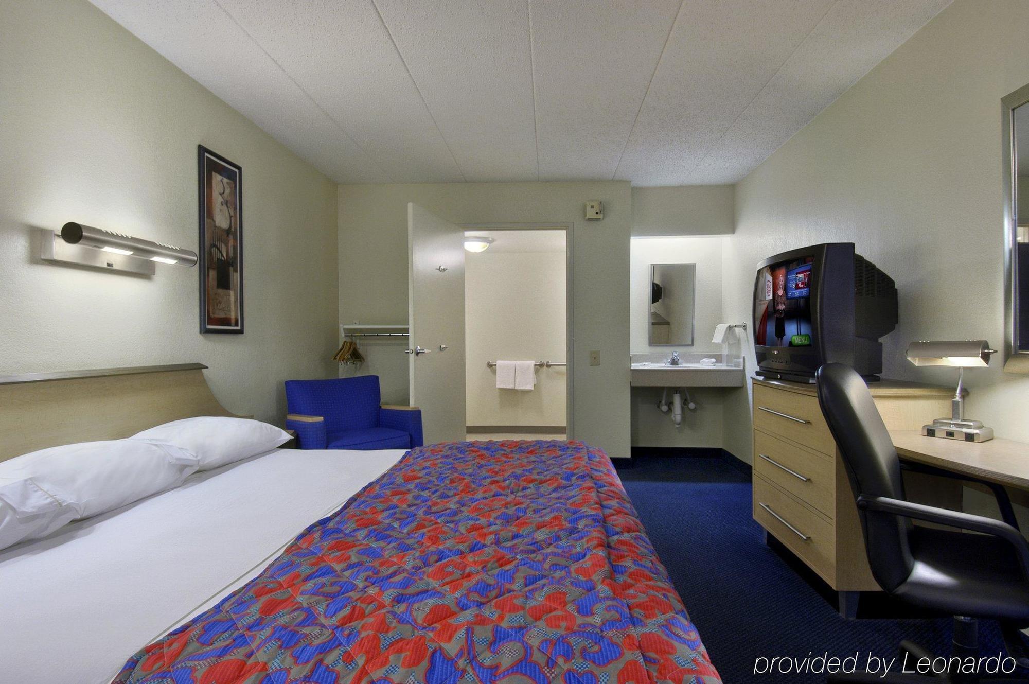 Red Roof Inn Columbus West - Hilliard New Rome Extérieur photo